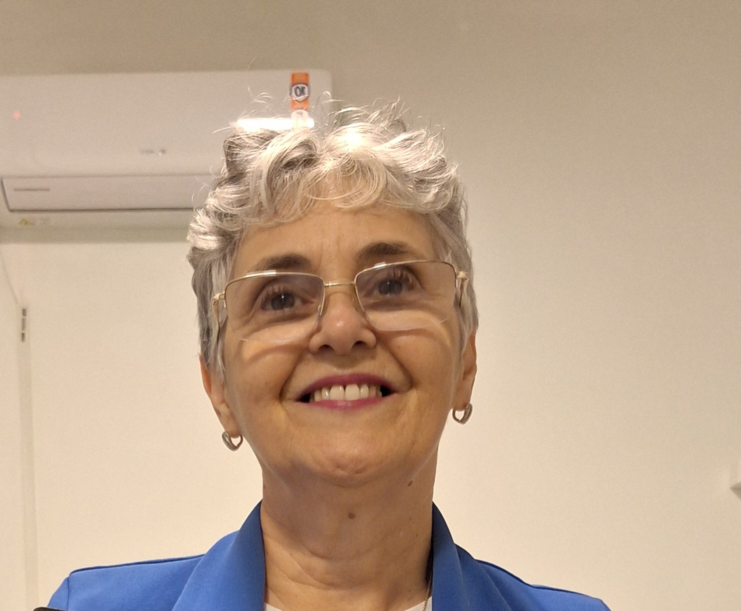 Eli Terezinha Januario - CRP 12/21547