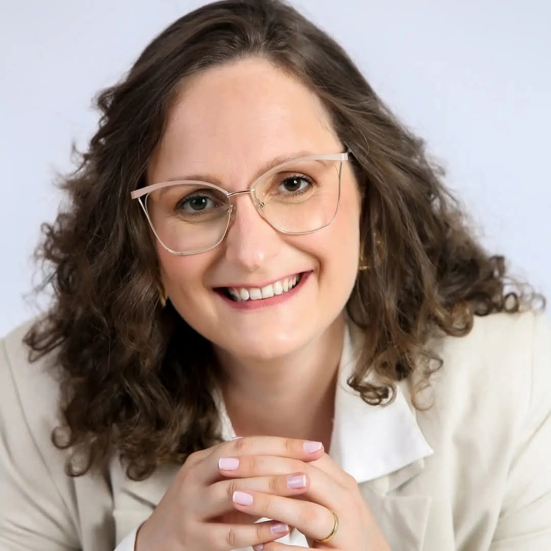 Larissa Rohden Ferreira  CRP 12/23876 